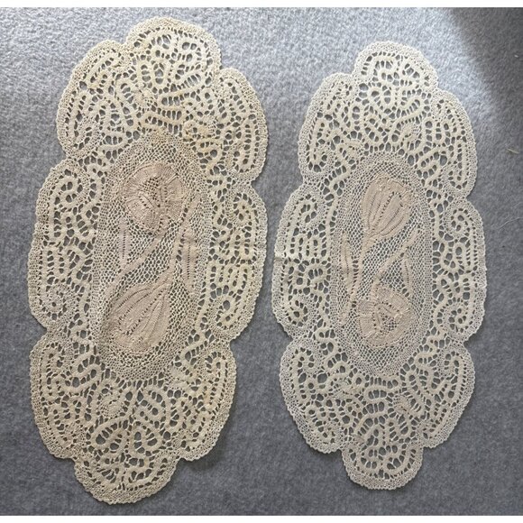 Vintage Crochet Oval Lace Doilies Set Of 2 Handcrafted Decorative Table Linens I - Picture 1 of 9